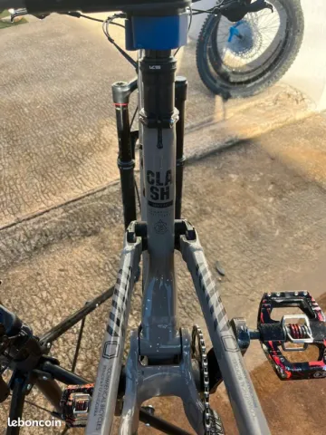 Käytetty Commencal Clash 2024 2024 Mountainbike — kuva 6 / 6