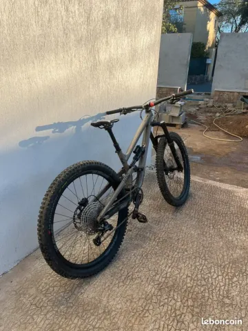 Käytetty Commencal Clash 2024 2024 Mountainbike — kuva 3 / 6
