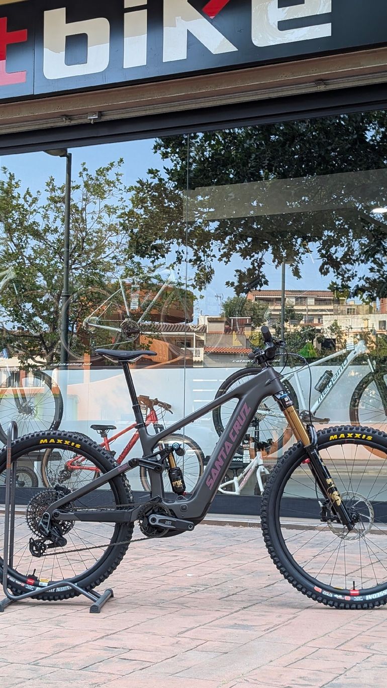 Used Santa Cruz Bullit X0 AXS RSV 2027 2027 Mountainbike, Light Gray, 29, 27.5 — image 2 of 3
