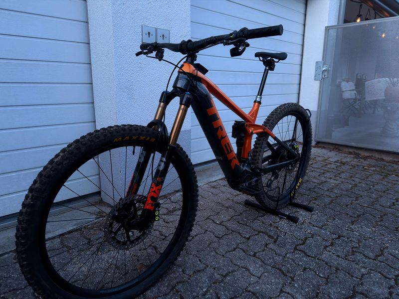 Used Trek Rail 9 2021 2021 Mountainbike, Orange — image 5 of 24
