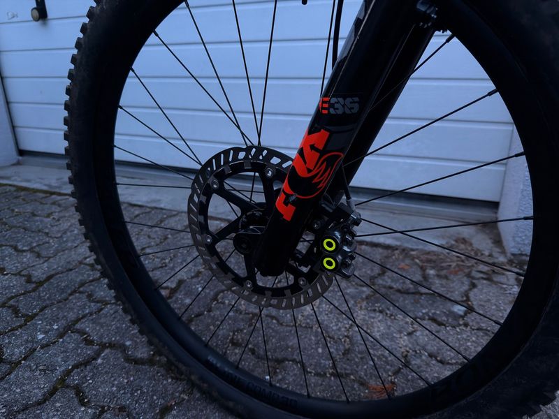 Used Trek Rail 9 2021 2021 Mountainbike, Orange — image 16 of 24