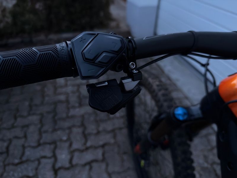 Used Trek Rail 9 2021 2021 Mountainbike, Orange — image 23 of 24
