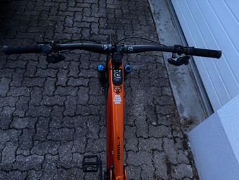 Used Trek Rail 9 2021 2021 Mountainbike, Arancione — image 17 of 24