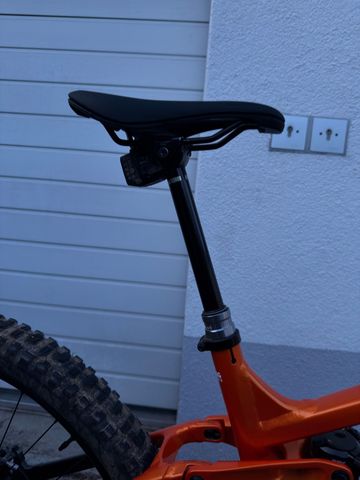 Used Trek Rail 9 2021 2021 Mountainbike, Orange — image 12 of 24