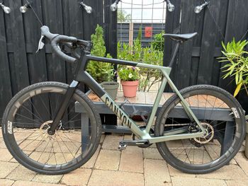 Used Canyon Grail CF SLX 8 AXS 2024 2024 Road & Gravel, Verde — image 2 of 13