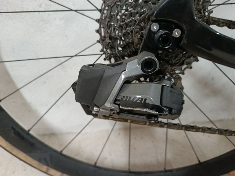 Used Coluer Invicta SRAM Rival eTap AXS 2023 Road & Gravel — image 4 of 5