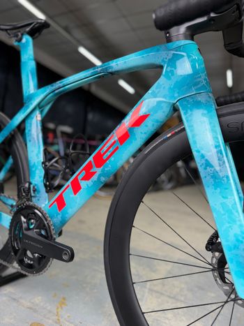 Used Trek Madone SLR Di2 Carbon 2023 Road & Gravel — image 6 of 28