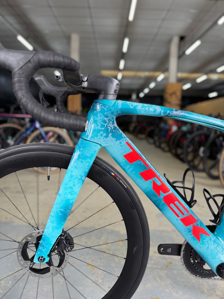 Used Trek Madone SLR Di2 Carbon 2023 Road & Gravel — image 23 of 28