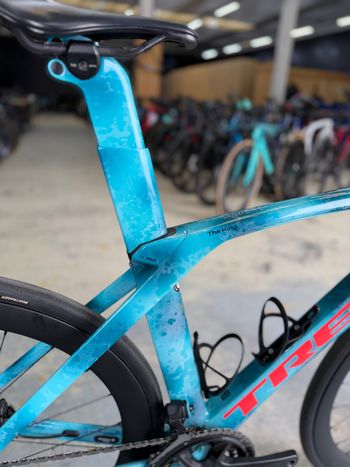Used Trek Madone SLR Di2 Carbon 2023 Road & Gravel — image 12 of 28