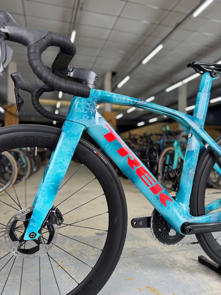 Used Trek Madone SLR Di2 Carbon 2023 Road & Gravel — image 22 of 28