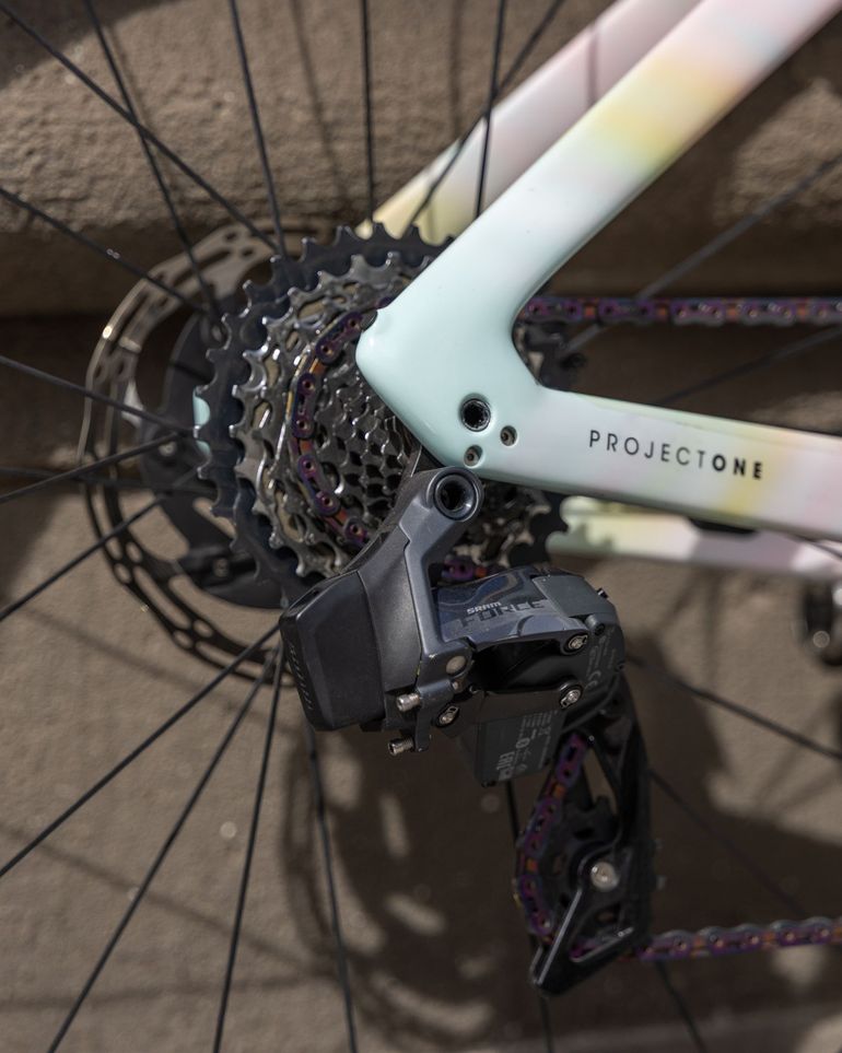 Used Trek Madone SLR 7 eTap Gen 7 2023 2023 Road & Gravel — image 4 of 14
