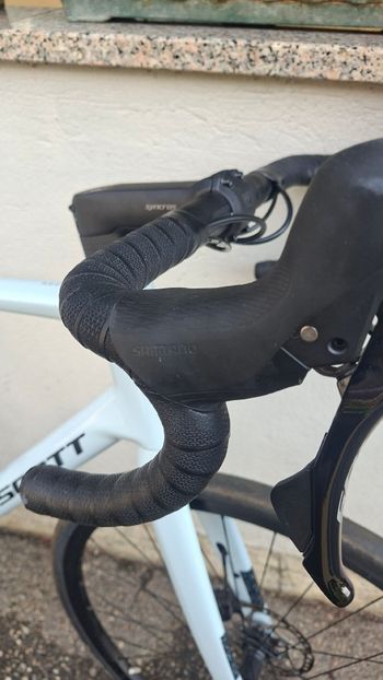 Used Scott Addict 50 2025 2025 Road & Gravel, Hellgrau — image 7 of 12