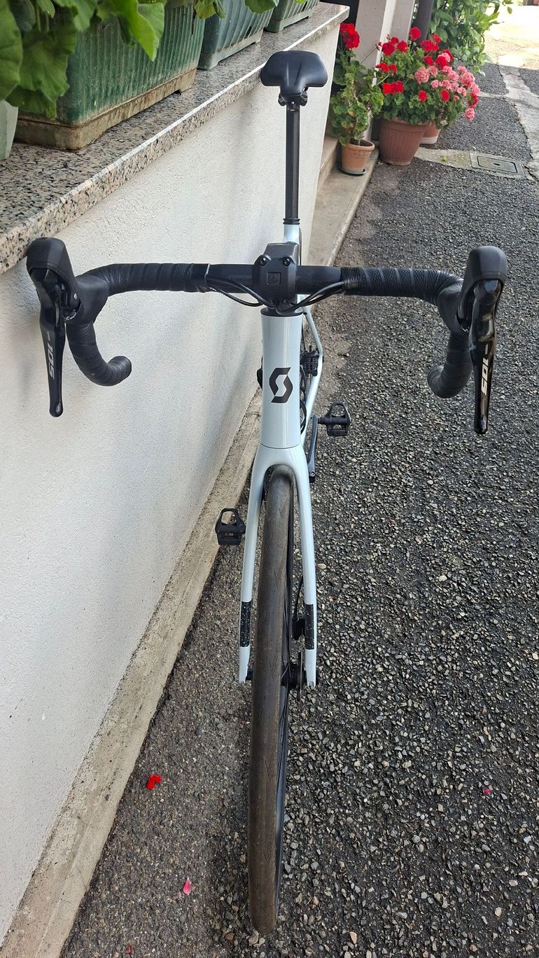 Used Scott Addict 50 2025 2025 Road & Gravel, Hellgrau — image 8 of 12