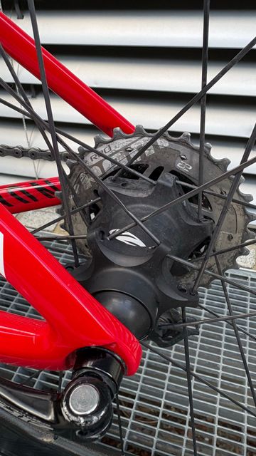 Gebrauchtes Canyon Aeroad SRAM Red eTap AXS 2018 Road & Gravel, Rot — Bild 21 von 22