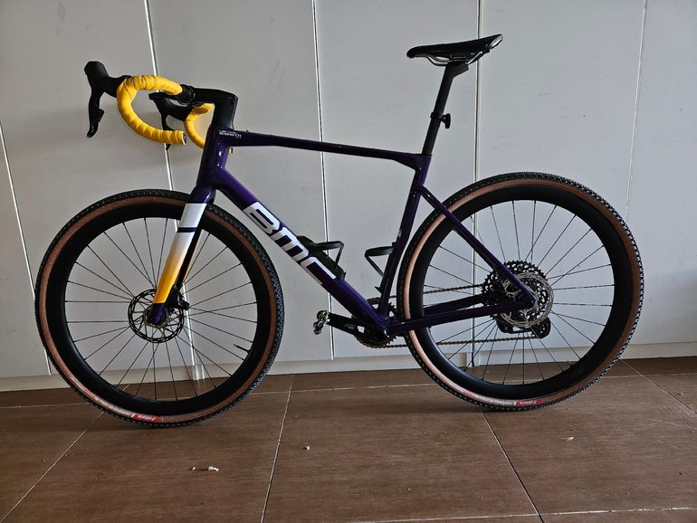 Used BMC Kaius 01 THREE 2024 2024 Road & Gravel, Morado — image 2 of 9