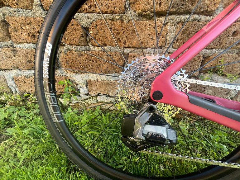 Used Canyon Grizl CF SL 7 eTap 2025 2025 Road & Gravel — image 3 of 10