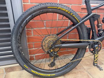 Used BMC FOURSTROKE 01 ONE 2019 2019 Mountainbike, Black, 29 — image 3 of 5