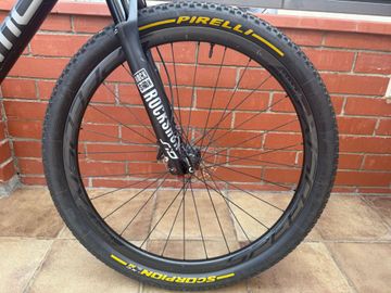 Used BMC FOURSTROKE 01 ONE 2019 2019 Mountainbike, Black, 29 — image 2 of 5