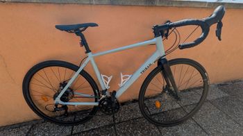 Used TRIBAN Rennrad Radtouren RC120 Scheibenbremsen hellgrau 2025 2025 Carretera y gravel