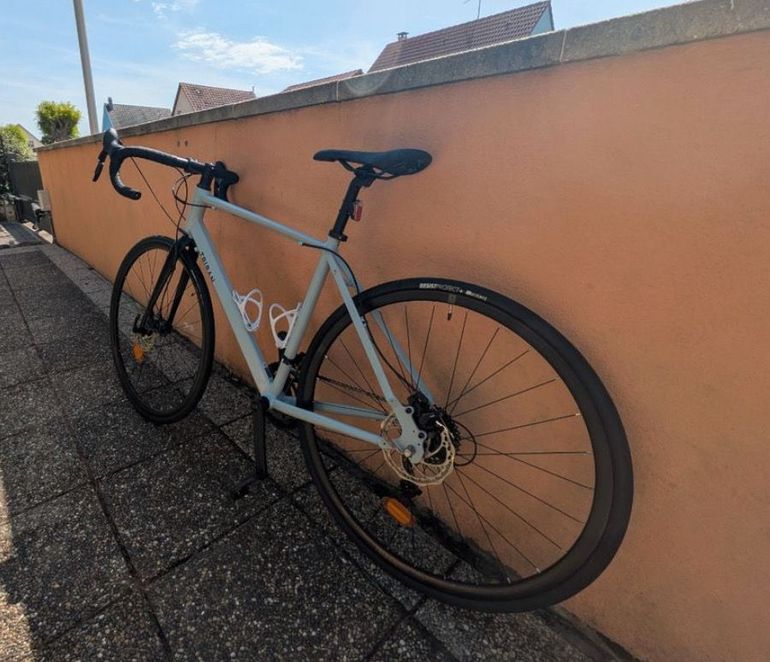 Used TRIBAN Rennrad Radtouren RC120 Scheibenbremsen hellgrau 2025 2025 Road & Gravel, Gris claro — image 2 of 7