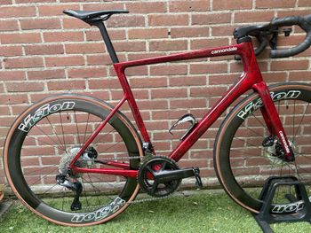 Used Cannondale SuperSix EVO Shimano Ultegra Di2 2025 Road & Gravel, Red — image 4 of 12