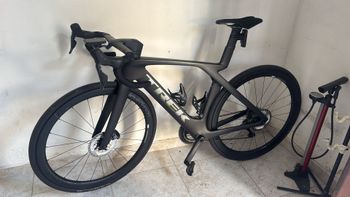 Used Trek Madone SLR 7 Gen 7 2023 2023 Road & Gravel — image 8 of 9