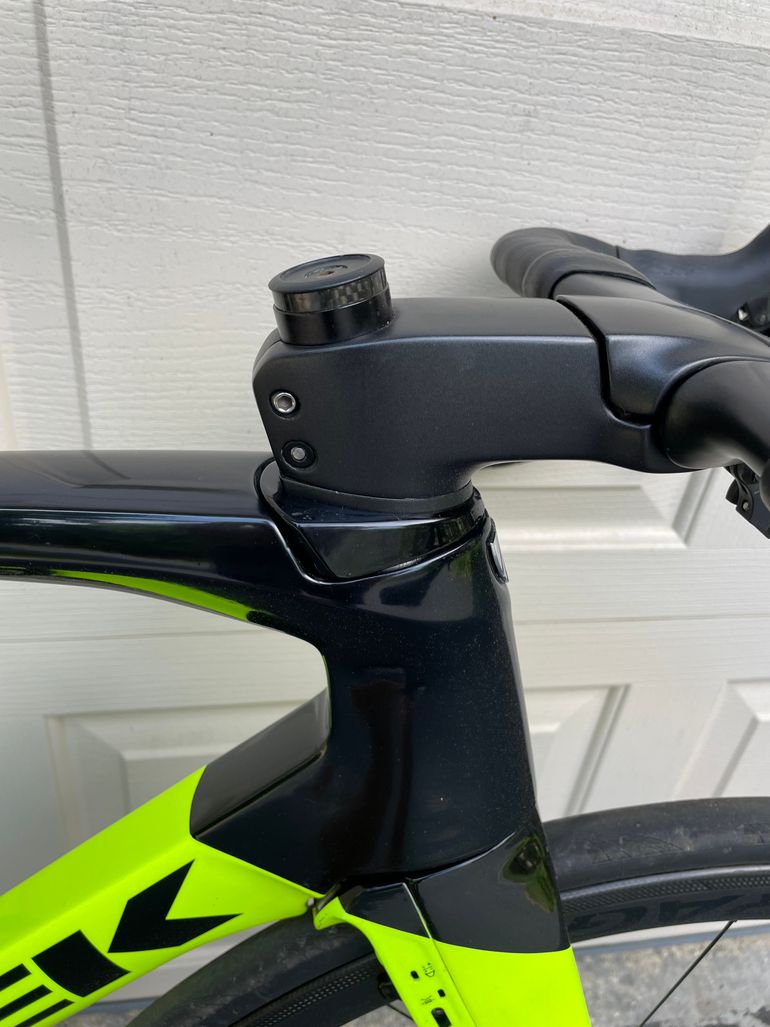 Used Trek Madone SLR 8 2019 2019 Road & Gravel, Black — image 7 of 9