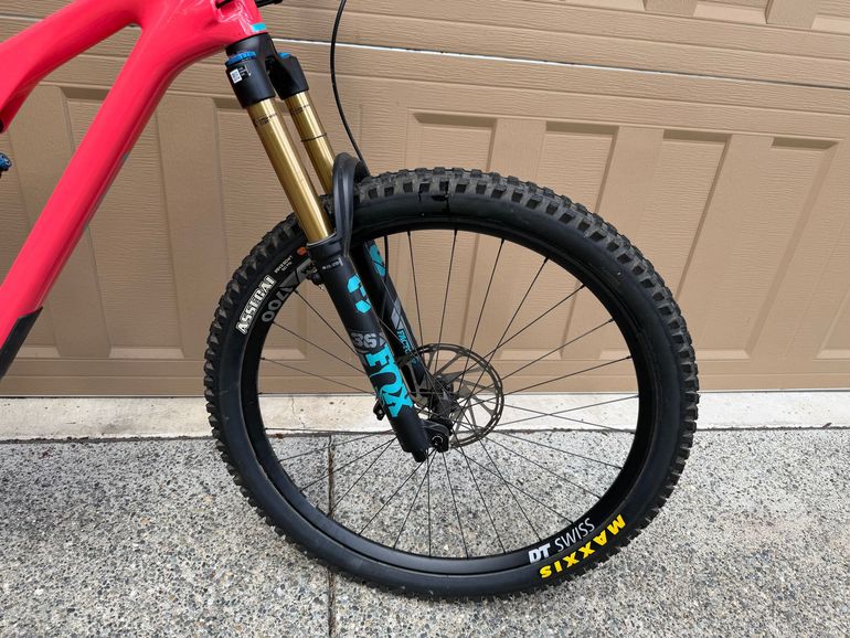 Used Yeti SB130 TLR T2 2022 2022 Mountainbike, Red, 29 — image 10 of 14