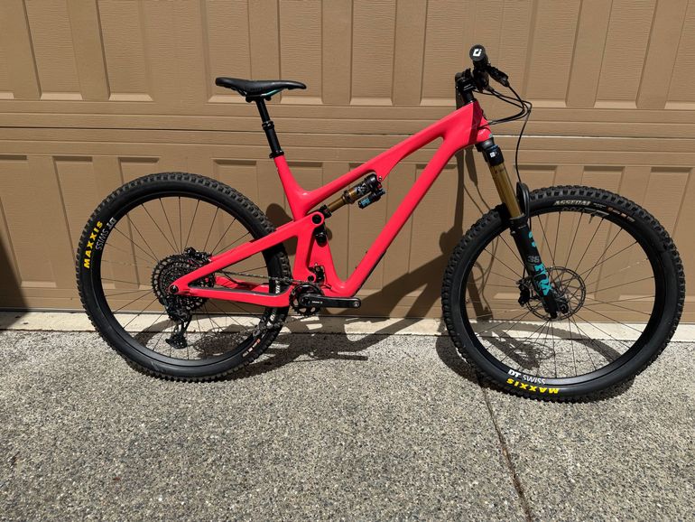 Used Yeti SB130 TLR T2 2022 2022 Mountainbike, Red, 29 — image 1 of 14