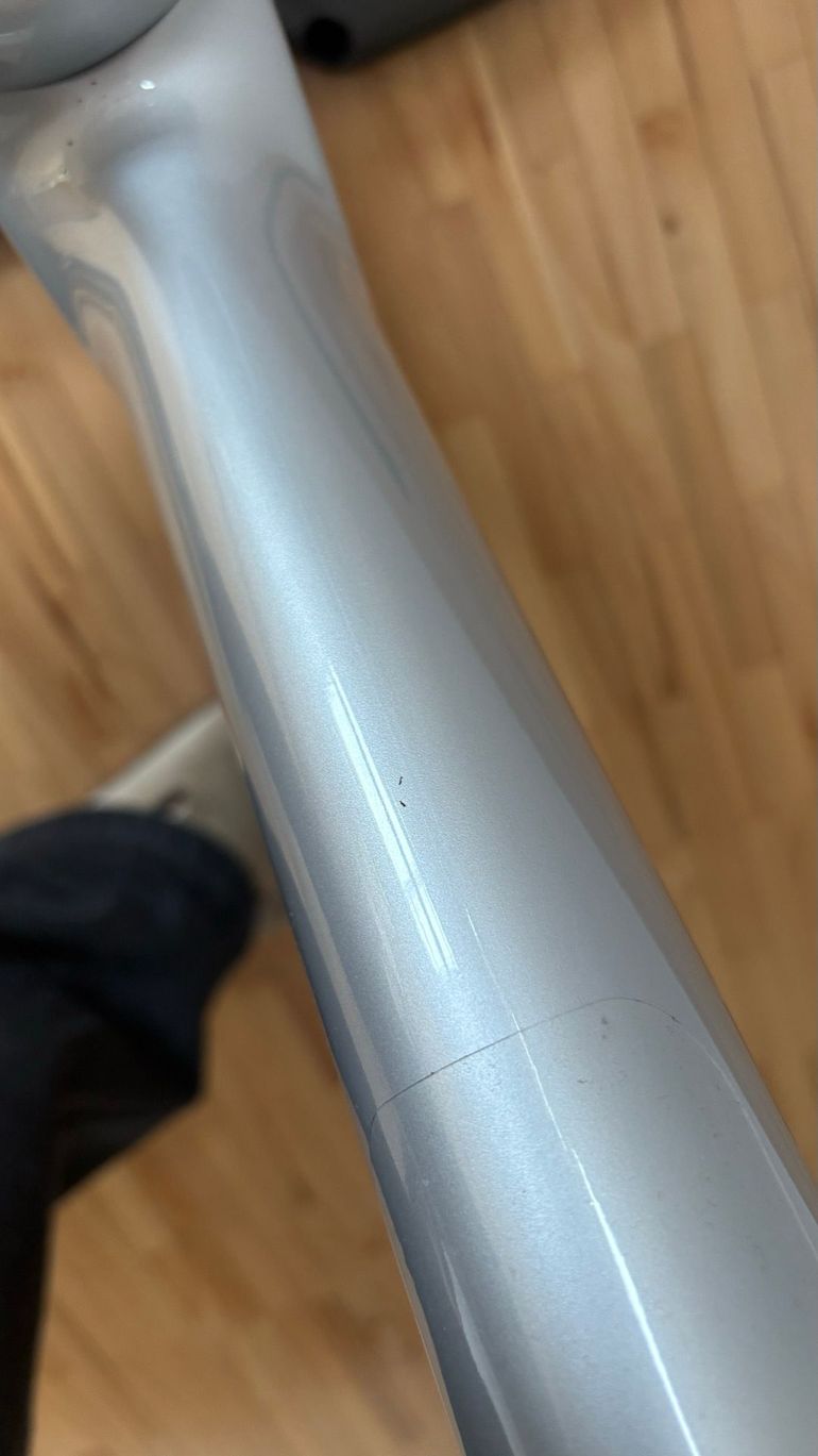 Used Focus IZALCO MAX 9.0 2024 Frameset 2024 Road & Gravel — image 8 of 11