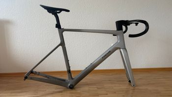 Used Focus IZALCO MAX 9.0 2024 Frameset 2024 Road & Gravel — image 2 of 11