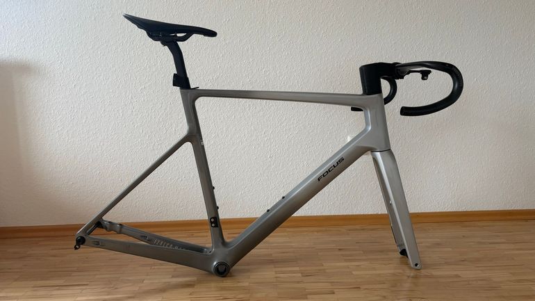 Used Focus IZALCO MAX 9.0 2024 Frameset 2024 Road & Gravel — image 2 of 11