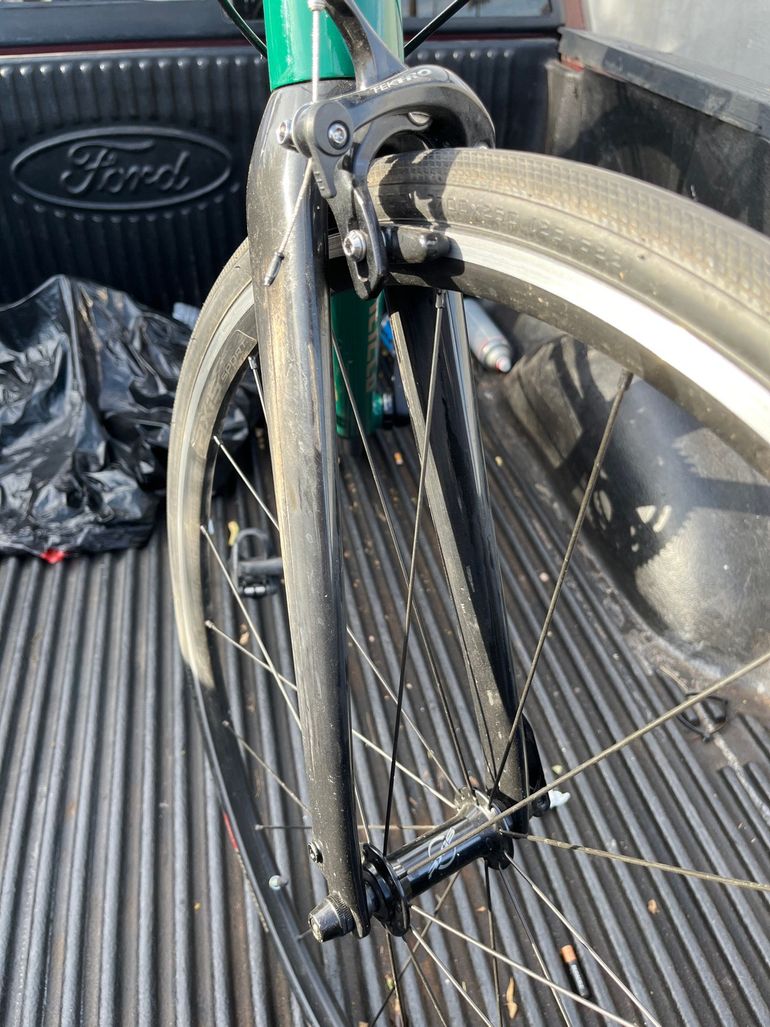 Used Specialized Allez Sport 2022 2022 Road & Gravel, Green — image 5 of 7