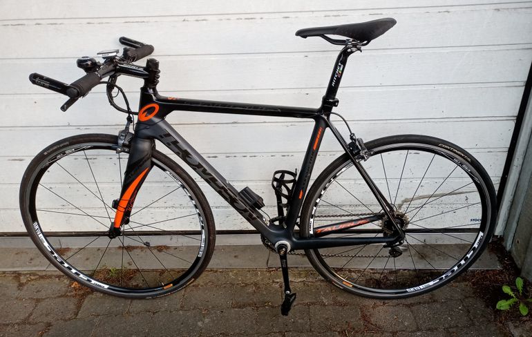 Used Thompson Thompson Taurus Flatbar Ultegra DI2 2015  7,5 Kg 2015 Road & Gravel, Black — image 1 of 12