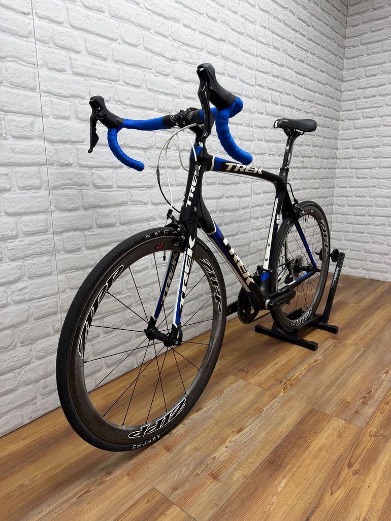 Used Trek Madone 4.5 2014 2014 Road & Gravel, Black — image 6 of 7