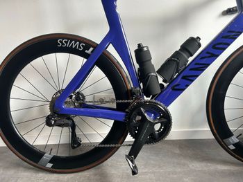 Used Canyon Aeroad CF SLX 8 Disc Di2 2023 2023 Road & Gravel — image 4 of 9