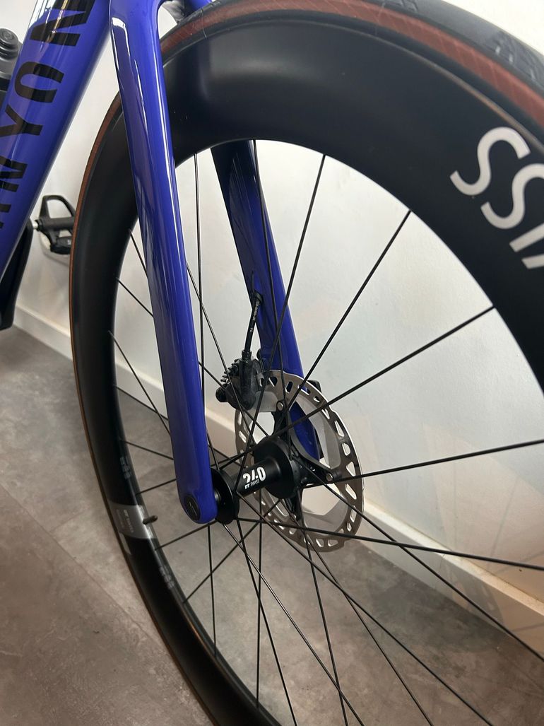 Used Canyon Aeroad CF SLX 8 Disc Di2 2023 2023 Road & Gravel — image 9 of 9