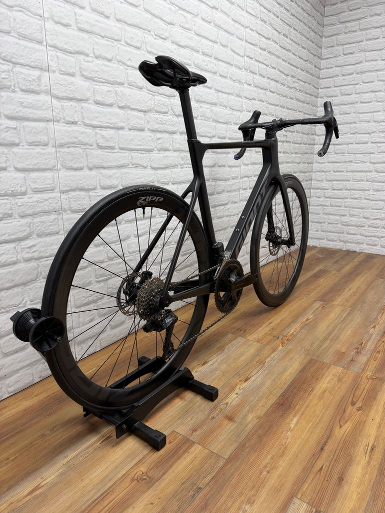 Used Giant Propel Advanced 1 2023 2023 Road & Gravel, Black — image 4 of 7