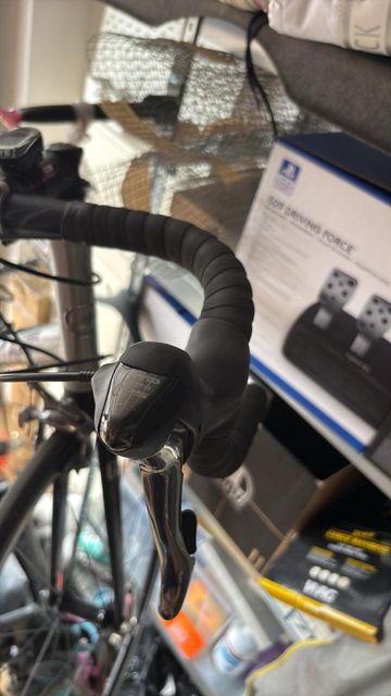 Used Giant Tcr Shimano 105 Di2 2013 Road & Gravel, Light Gray — image 7 of 15