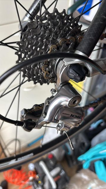 Used Giant Tcr Shimano 105 Di2 2013 Road & Gravel, Light Gray — image 4 of 15