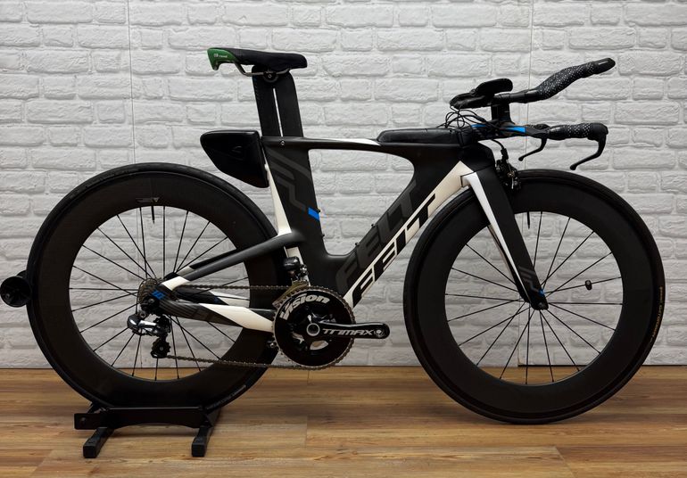 Used Felt IA10 Ultegra Di2 2017 2017 Road & Gravel, Black — image 1 of 7