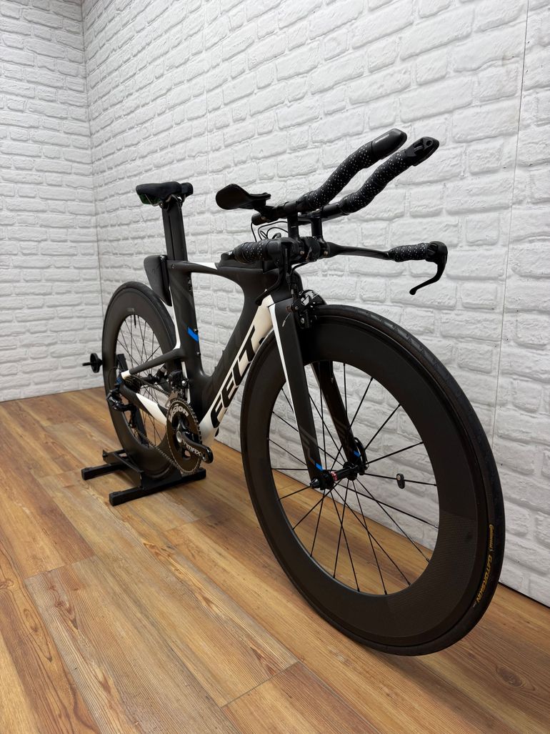 Used Felt IA10 Ultegra Di2 2017 2017 Road & Gravel, Black — image 2 of 7