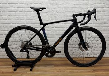 Used Trek Madone SL 6 Gen 8 2025 2025 Road & Gravel, Green — image 4 of 7