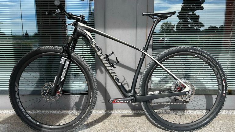Used Specialized S-Works Stumpjumper 29 World Cup 2015 2015 Mountainbike — image 2 of 6