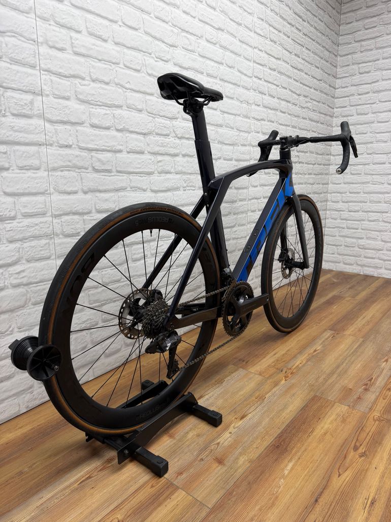 Used Trek Madone SLR 7 2022 2022 Road & Gravel, Blue — image 3 of 6