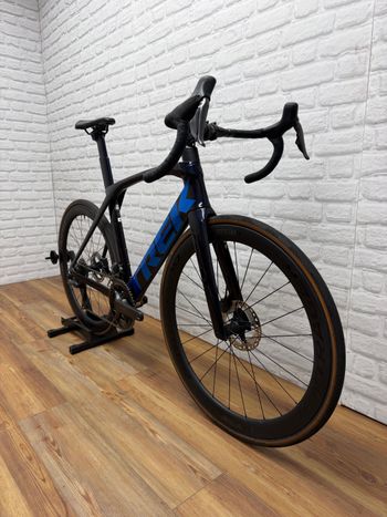 Used Trek Madone SLR 7 2022 2022 Road & Gravel, Blue — image 2 of 6