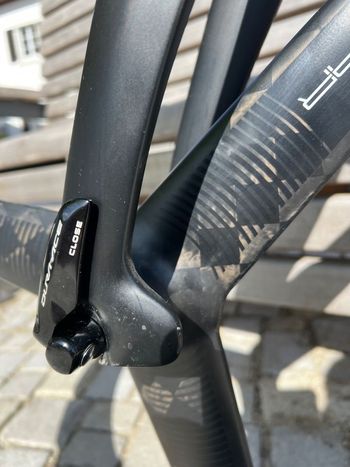 Used Pinarello Pinarello Bolide Rim Brake Shimano Ultegra Di2 Größe 520 2016 Road & Gravel — image 17 of 29