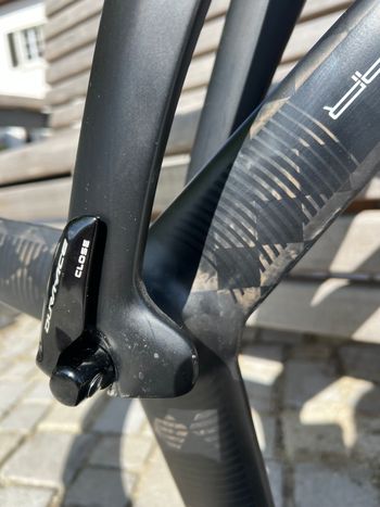 Used Pinarello Pinarello Bolide Rim Brake Shimano Ultegra Di2 Größe 520 2016 Road & Gravel — image 24 of 29