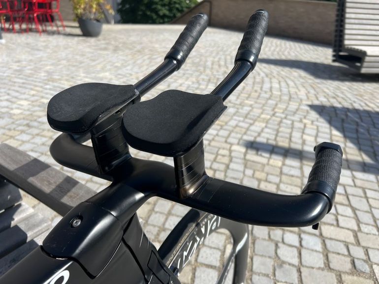Used Pinarello Pinarello Bolide Rim Brake Shimano Ultegra Di2 Größe 520 2016 Road & Gravel — image 8 of 29