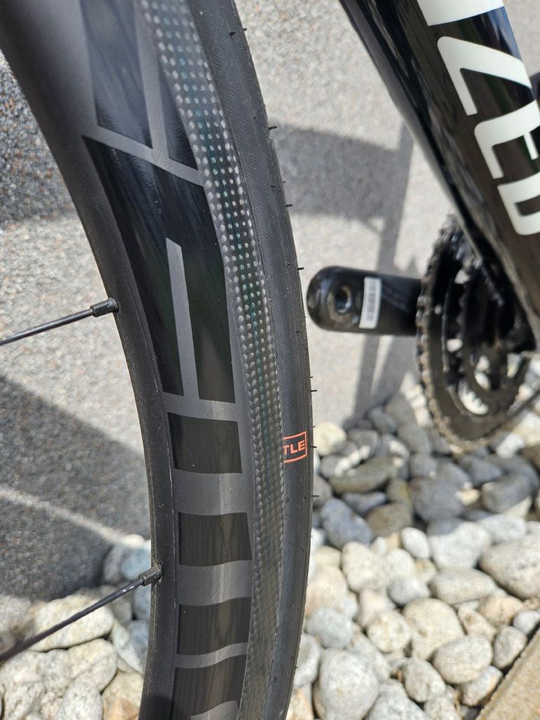 Used Specialized Tarmac Shimano Ultegra 2020 Road & Gravel, Black — image 7 of 11